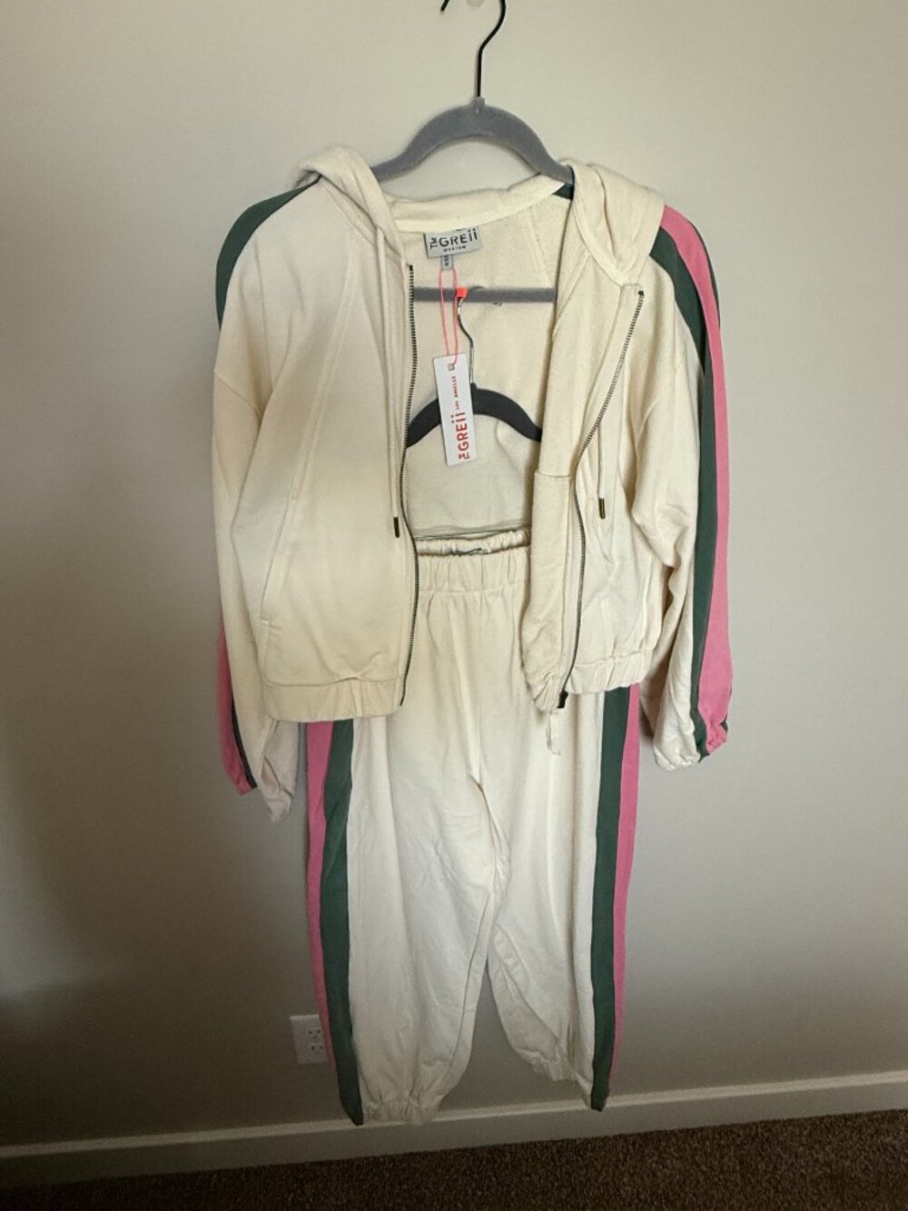 NWT The Greii Cream Cropped Hoodie Jogger Set Women’s Medium